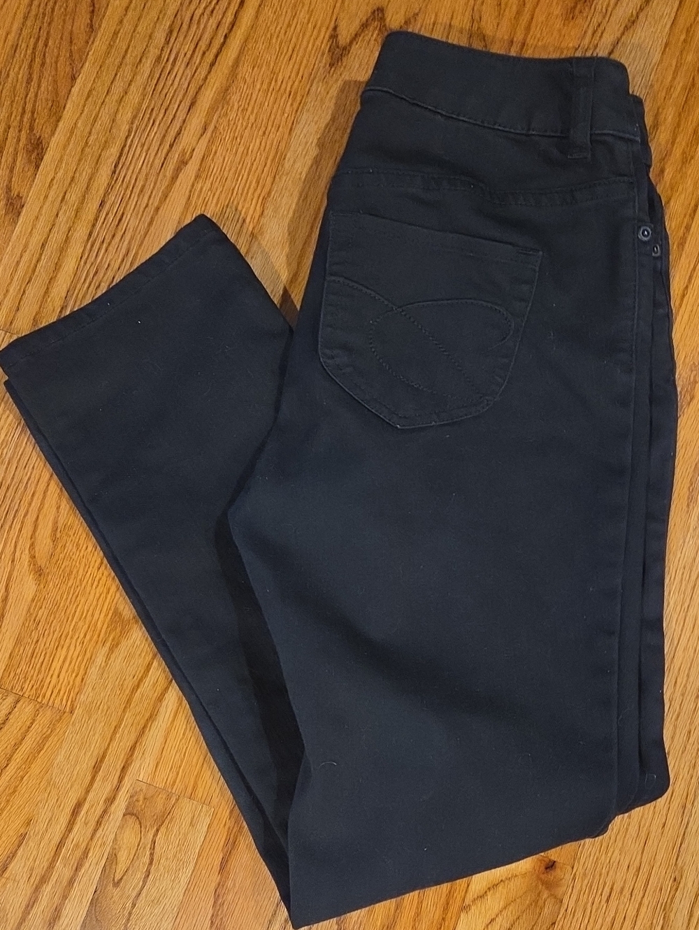 Chico's Black Slim Leg Jeans with Subtle Back Stitch - SP/Chico's 0 Short